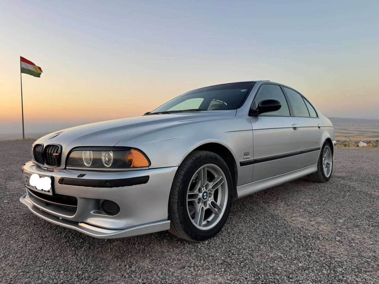 BMW 2001 
حجم 530i ما مفتوح
فوول فوول مواصفات واحد علی واحد 
کامل M 
فتحة سلاید 
شاشة بلادي کاربلي
کامیرا 
حساس خلفي و امامي 
شاشة بلوتوث 
سي دي بوکس 
تلفون بلادي
کشنات كهرباء  
کشن تدفئة 
کشن خزن میموري 
لایتات و بک لایتات بلادیات 
ویل 2 سایر 
تایرات جدید اصلي 
مرایات M
هواي مواصفات …….
سیارة باسمي رقم وسنویة و هزة جدید 
صدر و حدادیة جدید 
سیارة دخول جدید مرقم رقم اربیل دولي 
کهرباء و صدر و تحویل کلە بشرط دینار مابي مصرف 
رجااااااءءءااااا الي ما یشتري لا یکتب تعلیق ولايراسل
*********** اتصال ، واتس آب اكر, نينوى
