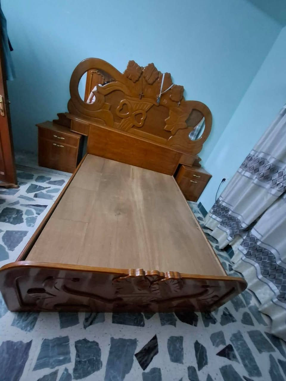 غرف نوم للبيع هذا رقمي ***********
