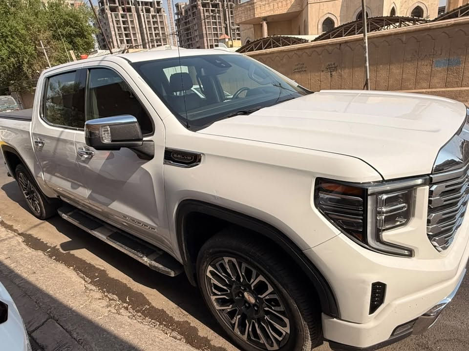 السلام عليكم 
جمسي سييرا 2024 
وارد كندي حادثها جاملغ ايمن وبنيد مبدلات بدون ايرباگ
ماشيه ٦٤ الف كيلو 
رقم اربيل 
مكانها بغداد 
السعر 36,000$ 
***********
موضح كلشي بالصور
