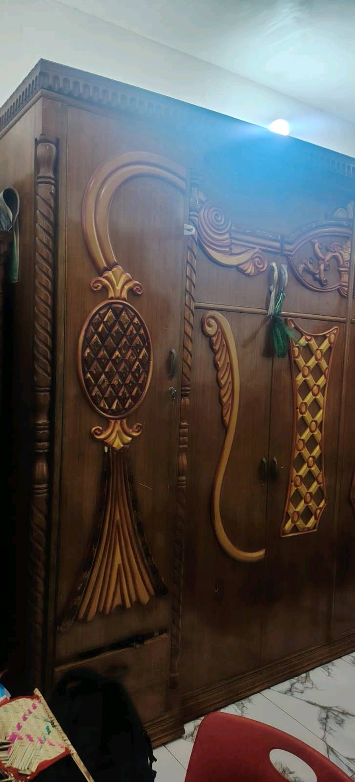 غرفة نوم عراقية • سبلت • للبيع
