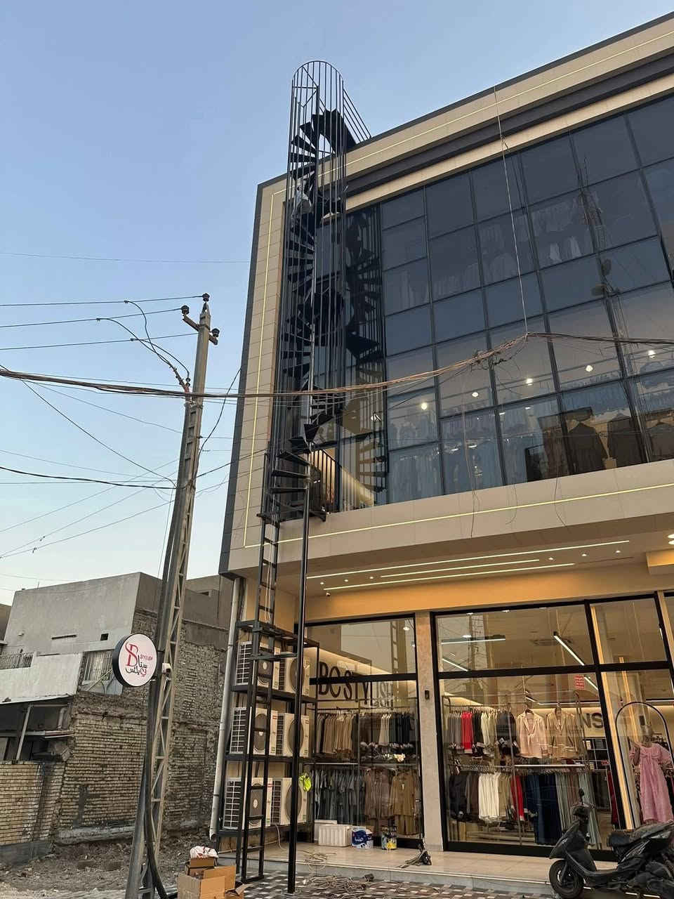 مستعدون العمل درج الطوارئ بأسعار تنافسية
حدادة عامه  وكافه اعمال الحدادة
#درج_طوارئ #جملونات 
#سلم_طوارئ #تغليف #واجهيات #مصاعد 
*********** التواصل عبر الرقم للهاتف
مستعدون للعمل في كافة محافظات العراق
