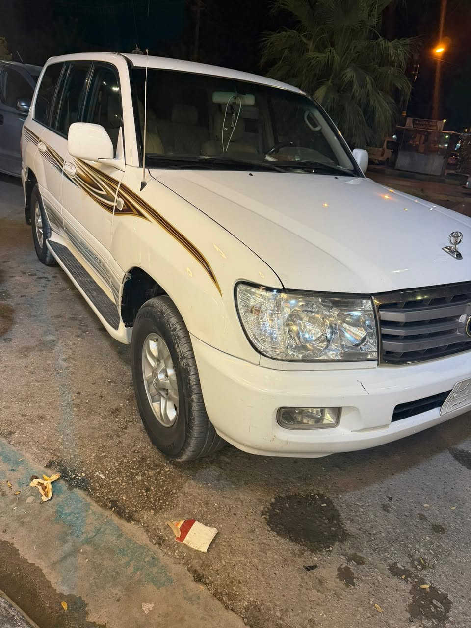 السلام عليكم 
لبيع لا ندكروز
موديل 2002
جاهز تخم تاير حداديه كير مكينه مكفولات 
بيه صبغ جاملغ جه اليمنه
سياره كير عادي
رقم كركوك بسمي
***********
