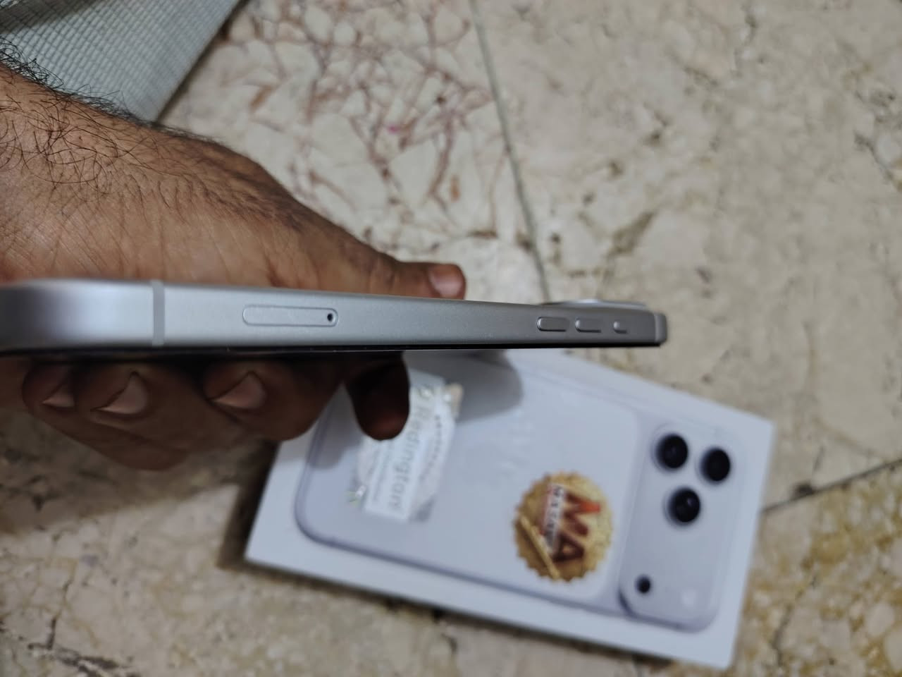 آيفون ١٧ برو ماكس • ٢٥٦ • بطارية ١٠٠٪