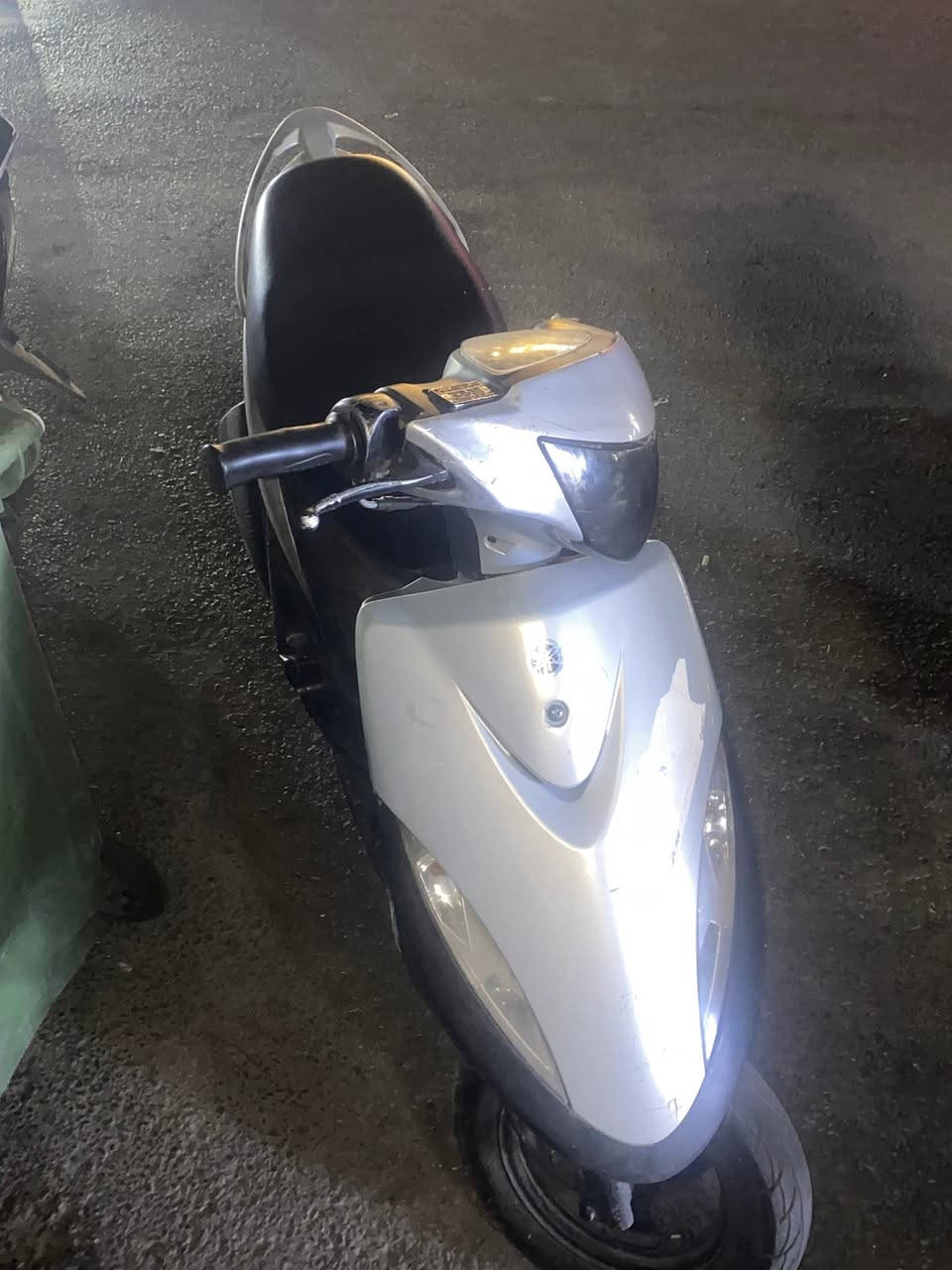 دراجه مال حاويه تجي تفحصل وتروح بيه نفص تاخذه بلاش مبدله كابريتر جديده بس تجاري دراجه كلشي شغال بيه 49مكينه متسمع صوت منه كلشي شغال بيه فقط دشبول ورجع وكرر مبدله كابريتر 600 اهل ال450لاحد يطب الان هاي ماوصلتكم ممفتوحه ***********مكاني بغداد جديده شارع مسبح

