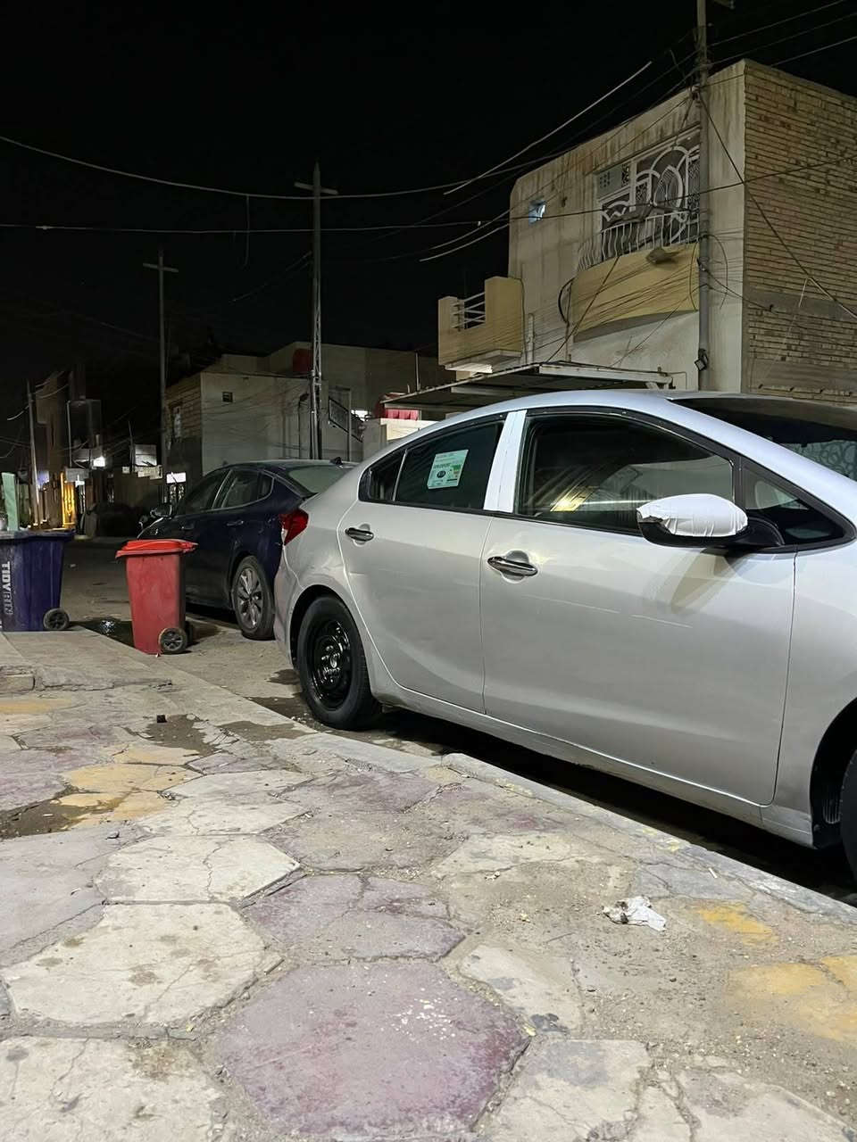 سلام عليكم سياره كيه فورتي 2017 مكينه 2000 دوش سياره امداور ثاني يوم نص فول سنويه جديده بيه جاملغ وبنيد تبديل الجهه اليسره وفتح وشد الجاملغ الامامي الجهه اليمنه بدون ضرر وجاملغ خلفي الجهه اليمنه بدون دواخل مع رشات خفيفه صبغ مكينه مفتوحه بس حلوه وناعمه تبريد ثلج كير حداديه تاير جديد السعر 90 وبيه مجال رقم الهاتف 
***********
