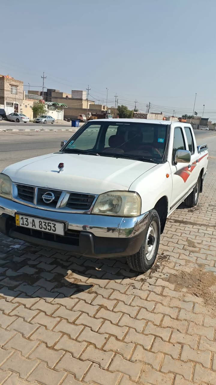 سياره نيسان موديل 2013 سياره بسمي سياره مكفوله ماعدي صبغ بل جاملق ال خلفي  سعر 120 وبيه مجال مكان نجف  ***********
