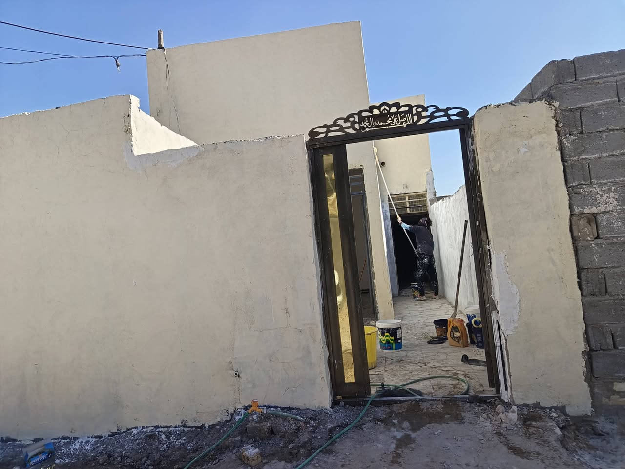 دار 100متر زراعي مكان نجف شارع كربلاء نجف عامود 139سابع فرع عن شارع كربلاء طريق ياعلي  غرفه وصاله ومطبخ وحمام وستقبال بيت جاهز بورك ارضيه بورسلين بيع اي ستفسار تصل على صاحب دار ***********

