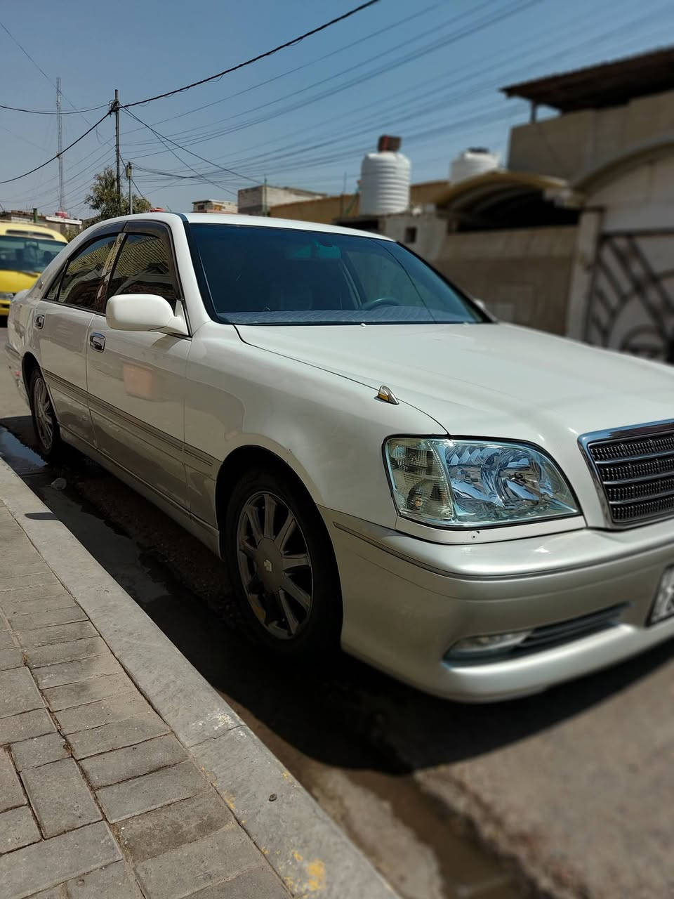 سلام عليكم ملكه جنون مديل 2000 كفاله ضربه كصه صبغ نقل جذثه كفاله ملاحظات بسطه بيهه سياره ماناقصهه شي رقمهه بغداد بسمي تحويل ثاني يوم سنويه لل29  بيع مراوس عادي حسب القناعه الاتصال ع الرقم ***********
