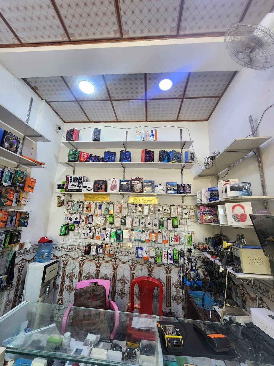 سلام عليكم موبايلات للبيع بسبب عدم التفرغ
المكان حي الوفاء شارع عشرين

ايجارهه 200
***********
***********
