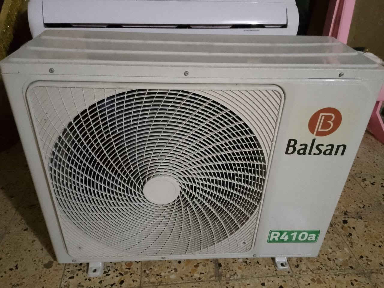سلام عليكم سبلت 2طن اي عطل ما بي فقط طيرت الغاز بيدي ضمان سبوع شرط ثلج ***********
