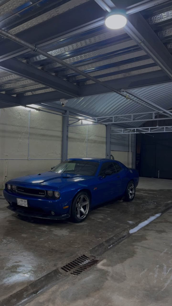 جالنجر 2012 SXT للبيع 🔥

للبيع جالنجر SXT موديل 2012، ماشية 174 ألف كم.

السيارة بلادي للآخر ونظافتها كلش حلوة، ومعتنى بيها مو مثل السيارات الراكضة والملعوب بيها.

🔹 المكينه والگير كفالة
🔹 ضرر أمريكا جاملغ خلفي
🔹 بالعراق صار بيها جاملغ خلفي ثاني
🔹 الجاملغ الأمامي بيه بارد
🔹 الايرباكات كلها سليمه 
🔹 الحجر مملعوب بيه بلادي وبشكل مرتب

والسيارة عليها شوية شغلات حلوة:

🔸 ويل نجمة حجم 20 + تايرات جديدة
🔸 شاشة أندرويد نفس حجم البلادي + كاميرا دوارة
🔸 داش كام Pioneer أمامي وخلفي
🔸 سستم صوت الباين 
🔸 لحاية ودوس SRT
🔸 بجم SRT أصلي مال 2012
🔸 برمجة ايكل، اقتصادية وبنفس الوقت السيارة مكتالة 😉
🔸 بلكات Champion أصلية
🔸 منظومة بانزين كاملة جديدة
🔸 زرع عدسات + سوارات حمر
🔸 Oil Catch Can

باختصار: السيارة كلش نضيفة ومعتنى بيها، والبلادي مملعوب بيه، مو ملزكه 
مكاني بغداد 
*********** بغداد, العراق
