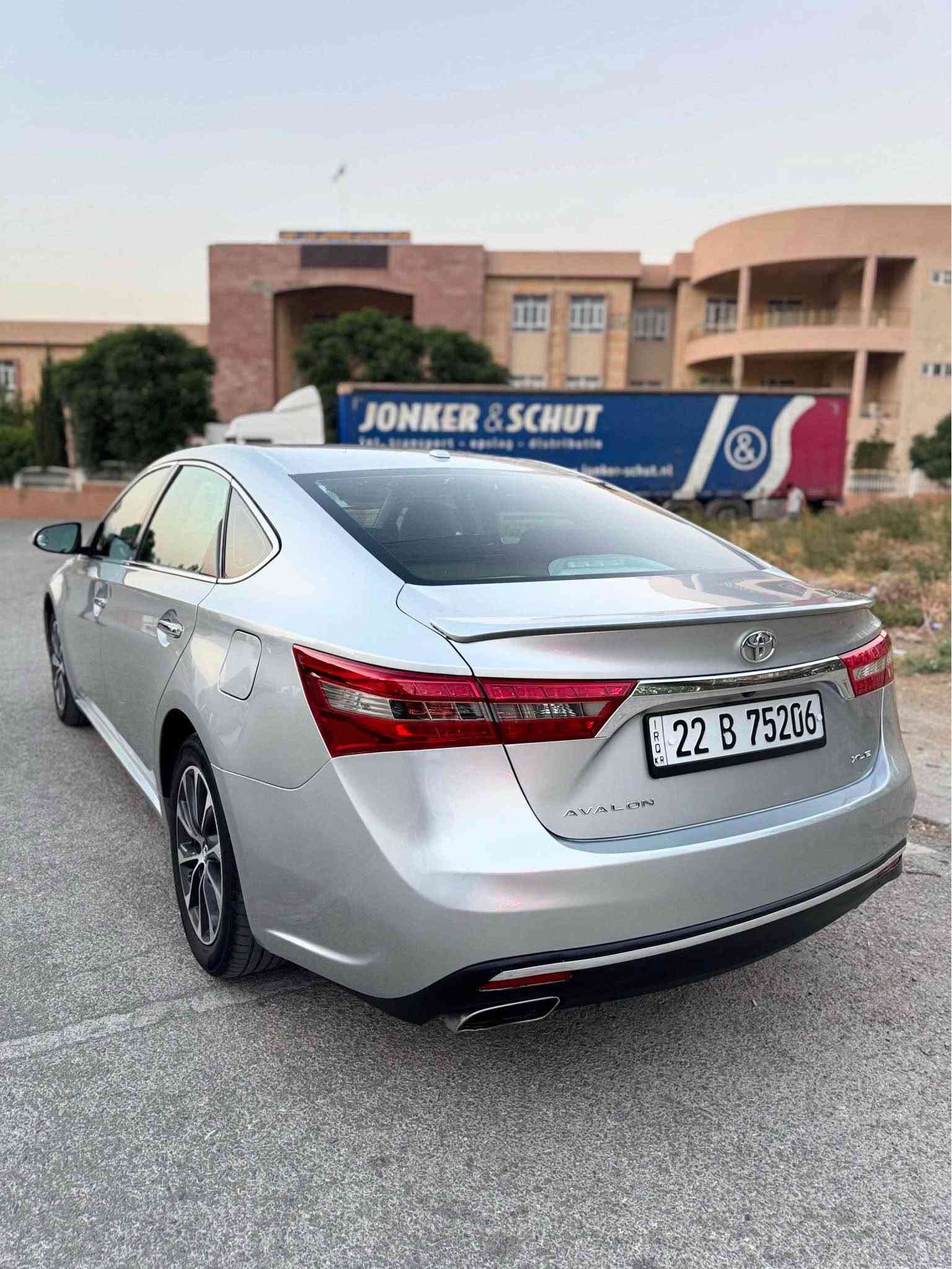 أفالون XLE • ٢٠١٧ • موتور ٣.٥