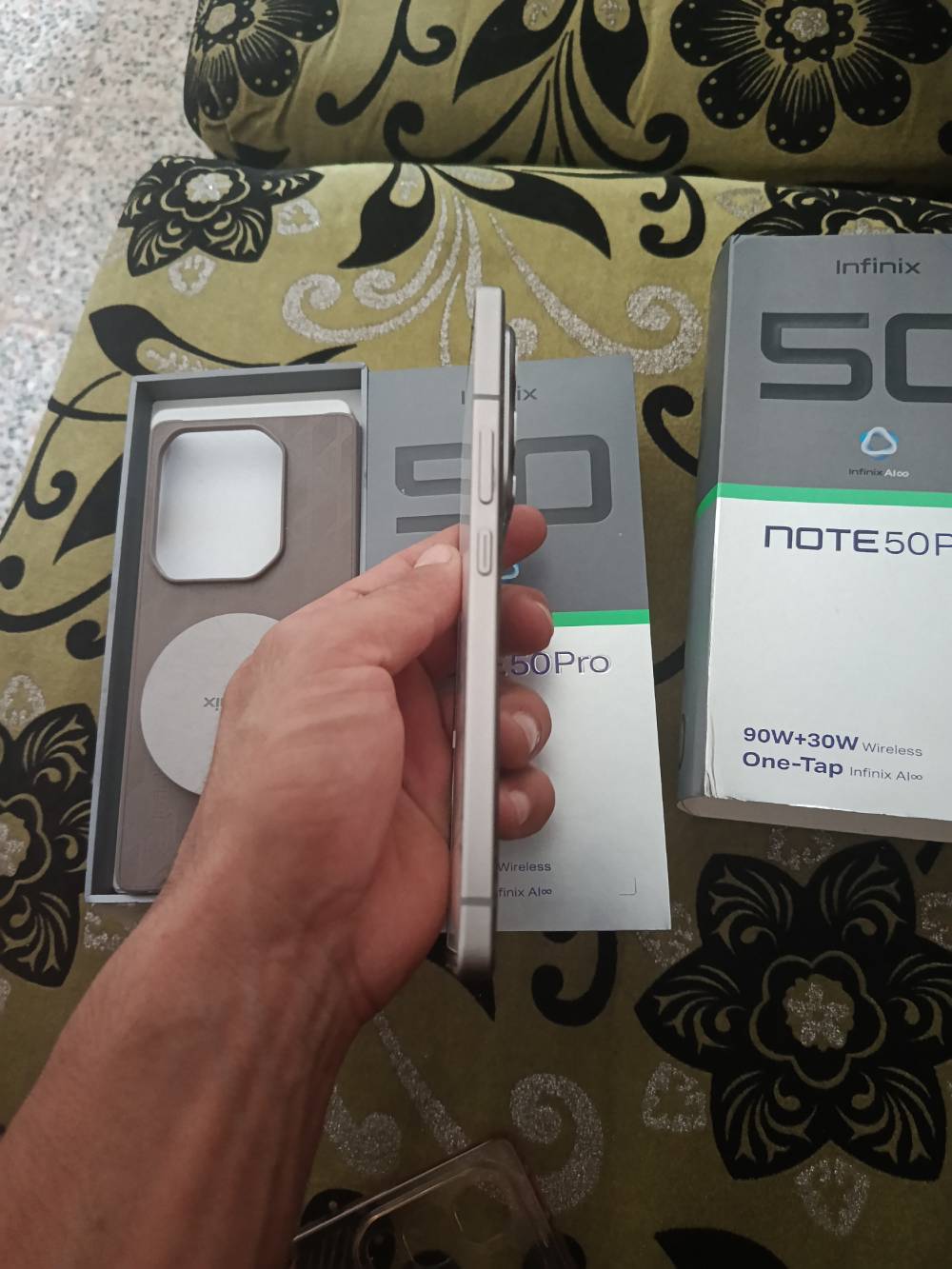 نوت 50 برو • ٢٥٦ • شاشة محترقة
