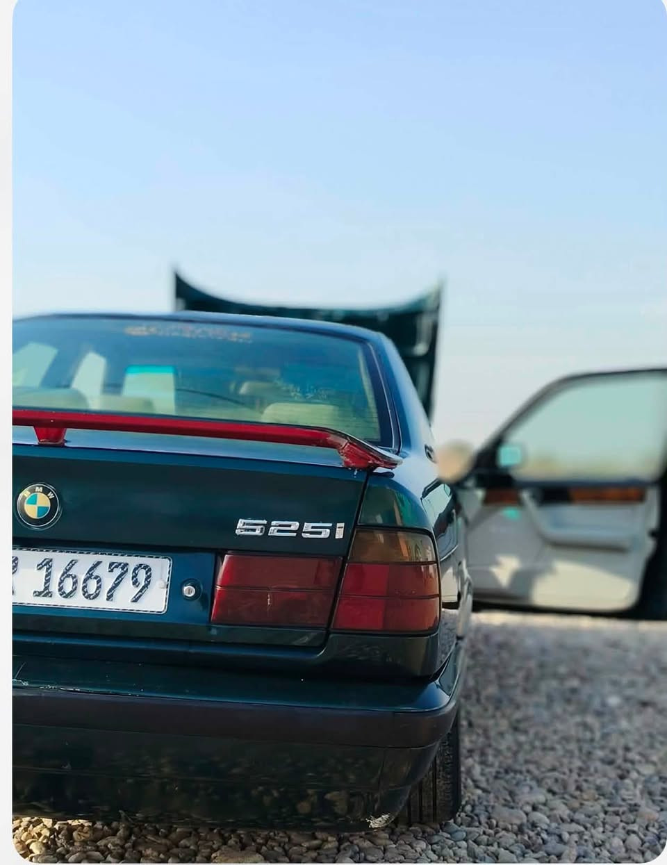 525مسكر عدل 1991 رقم نينوى مشروع وطني تخم تاير تبريد صدر امامي خلفي كهربائيات كلها شغاله منضومه زينون السعر 55بيها مجال ***********
