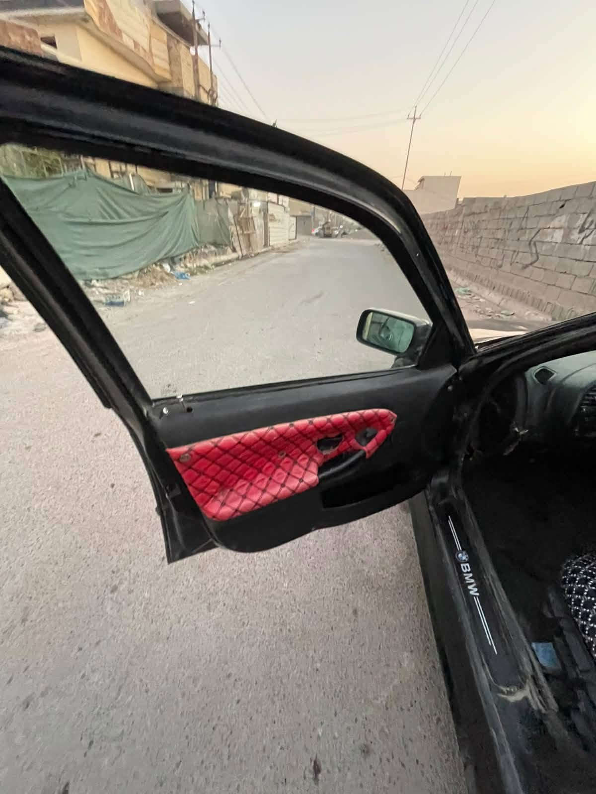 سلام عليكم بي إم E36 للبيع فقط مكينه ٦  خير من الله كير fz عادي بيه داش كام سياره مصبوغه جامله امامي صبغه طافي بس بجمه مو زين صدر 50 ٪؜ سنويه اقل شهر من سقطت تحويل مباشر صاحبه بريد تحويل مكان سياره بغداد البياع ***********.  سعر ٢٩ قفله
