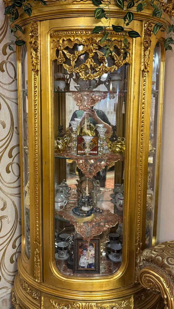 السلام عليكم
تخم قنفات مصري خشب درجة أولى قوي 
قنفات كبير 2x عدد
قنفات صغير 4x عدد
طبلة وسطيه كبيره مرمر 1x عدد
طبلات صغيره جانبيه مرمر 2x عدد
ثريات جداريه 4x عدد
ثريات سقفية 2x عدد
ميز TV
شاشة LG حجم 42
زوليه تركي 3x4 برتقالي 
زوليه تركي 3x5 بيجي
زوليه كاشان 2x5
مكاني خانقين
للاستفسار ***********
