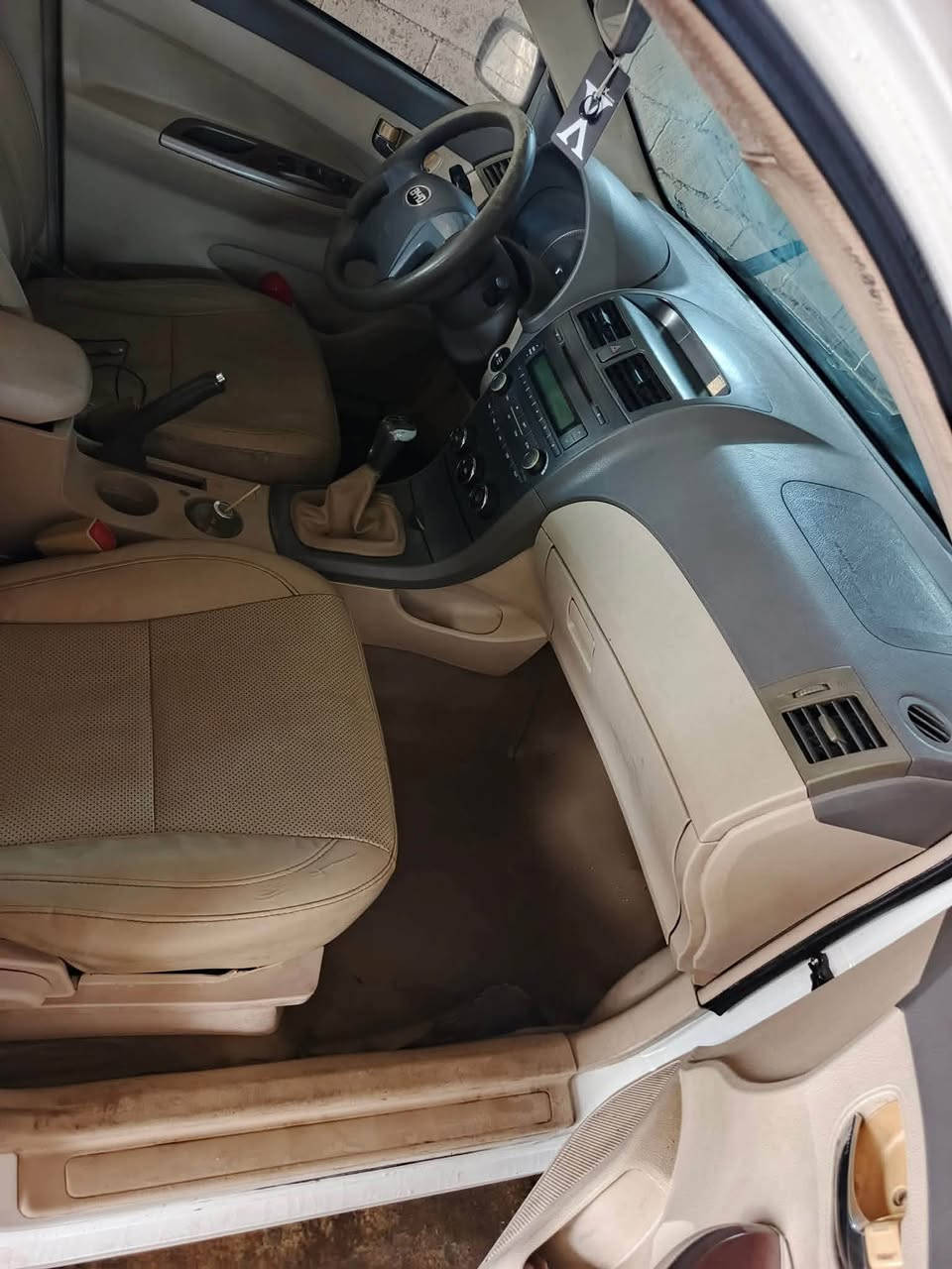 سلام عليكم

سياره byd 

فول موصفات 

محرك كير شرط 

كوشنات كله جلد 

دفتر بانزين موجود 

سياره كله بصمه بيبان بصمه تشغيل بصمه 

صندوق بصمه 

تبريد ثلج 

تدفئه نار 

ما بيه اي ضربه  فقط بيه صبغ ٥ قطع اني انطيك حزام جماليه  

سعر ٥٨ 

سنويه منتهي شرط تحويل 
للمروسه هم يرهم 

***********

كركوك داقوق
