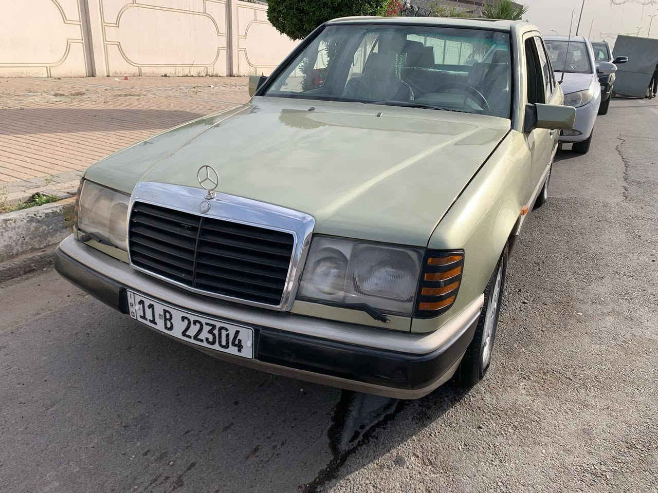 السلام عليكم ورحمة
مرخصة الادمن المحترم عندي مارسدس 
دب موديل 1987 سياره مكينه بلاد عنكبوت قبق اسود مكينه وكير زينات دوخلها حلوه 
السياره نصبتها حلوه قواعد دبلات معمرات رقم دولي بسمي بغداد 
السياره مكانها بغداد مدينة الصدر 
السعر 40وبيها مجال الشراي ايتصل ماتواجد على النت ***********

نص مكتوب في الصور:
- ٢:١١ م ٠٦ ديسمبر ٢٠٢٤ ١٠:١٢ ص المزيد حذف تعديل مشاركة
- ٢:١١ م
- ٠٦ ديسمبر ٢٠٢٤
- ١٠:١٢ ص
- المزيد
- حذف
- تعديل
- مشاركة