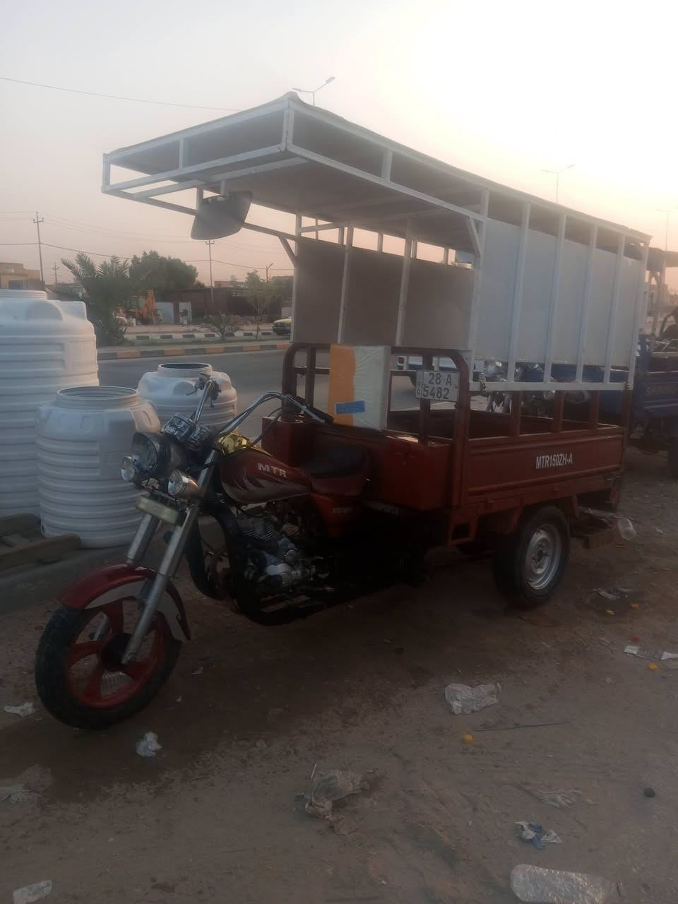 رقم نكليزي محرك جديد وشاصي مكفول سعر 1750بيه مجالنجف حي العسكري ***********
