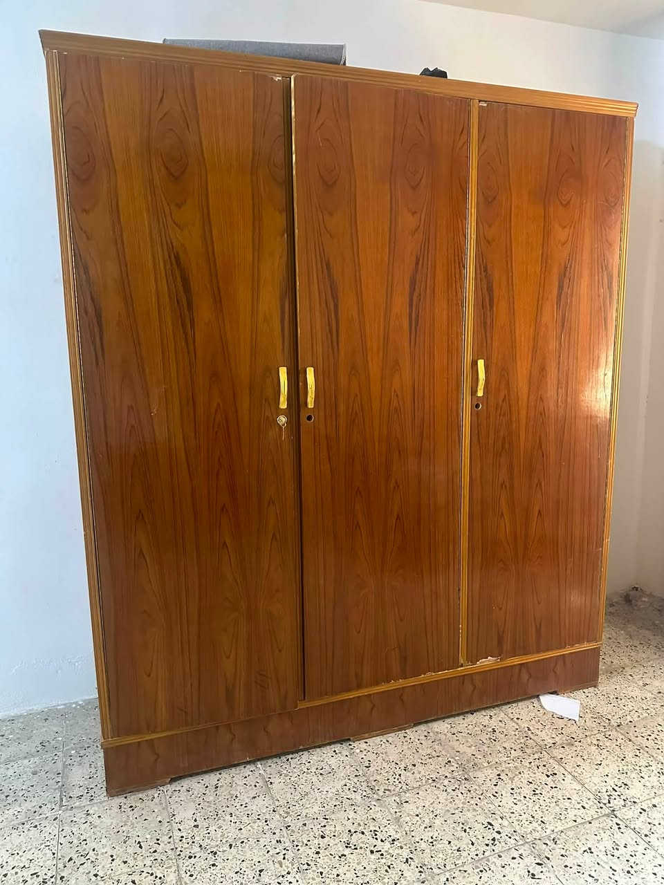 ‏للبيع معرض وكور سعر 150 وبي مجال المكان بالرأس مال المعلمين***********
