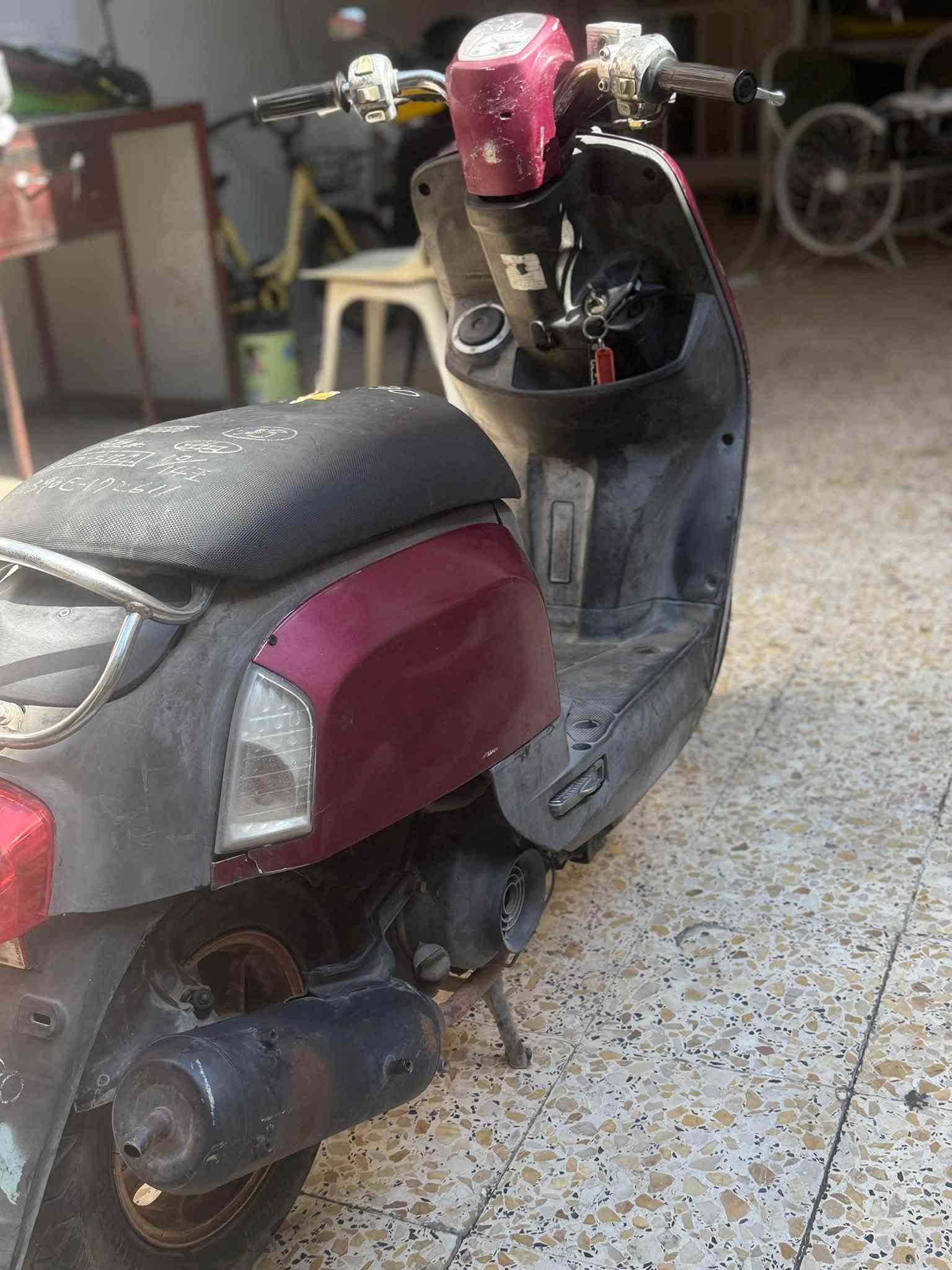 السلام عليكم
ماكس بوليسي 🛵
نكره سلف بأي وقت
شلعه ومعدل تاكل الكاع🚀
اني منزلهه على ايدي من الرمبه بعدهي ملحه
الدراجة كلهه بلادية عدا الكفرات+السلف
نقوصاتهه بسيطة كلوب+جاملغ الامامي سعرهن مايتجاوز ال20الف
الدراجه نضيفة محرك مفتوح بس شغل درجة اولى
ناعمه كلش
مكاني:بغداد/الكاظمية🏡
السعر:475الف وبيهه مجال للطيبين🔥
رقم الهاتف:***********📞

                            (بـيـاع شـراي لاتراسـلني)
