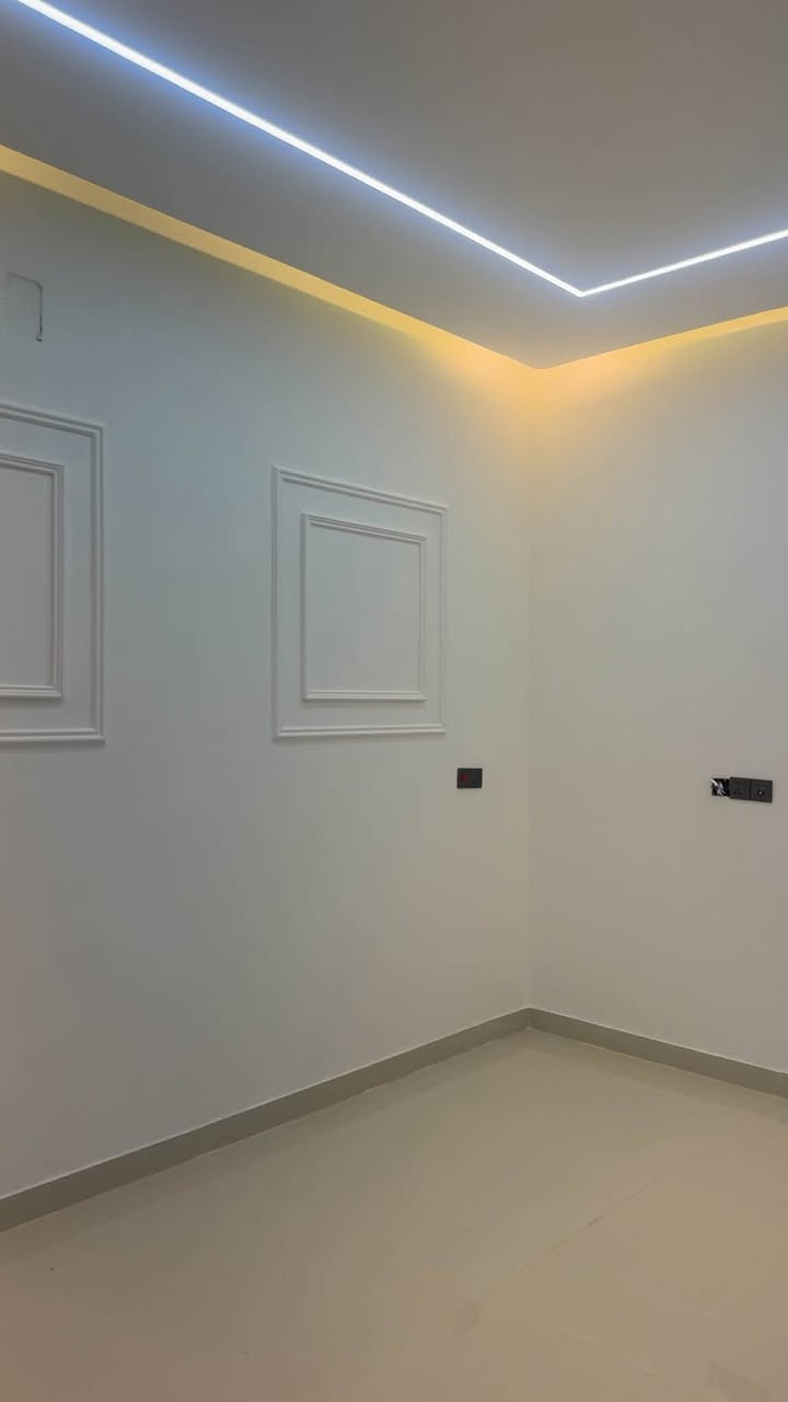 للبيع 👌👌👌👌
خمسينات عدد 4 🏫🏫🏫🏫🏫
المحتويات 3 نوم صحيات عدد 2
صاله ومطبخ كبير 💁💁💁💁💁
البناء فووول والموقع مميز جدا شارع عريض🔥🔥🔥
حي الجهاد الرفاق خلف مدينه الالعاب 
للاستفسار 👇🏼👇🏼👇🏼👇🏼
***********/***********
