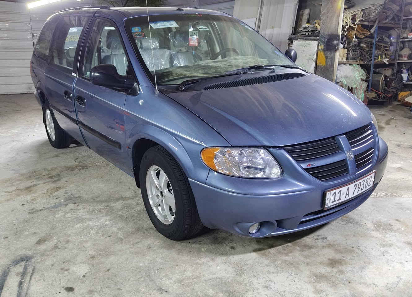 بيع أو مراوس 🚗
السعر 74 وبيهه مجال 
دوج كرفان 2007
رقم بغداد أنكليزي بأسمي هزه جديده ورقم وسنويه جدد 
بيع أو مراوس بصالون
شاصي طويل 
كشنات بلع تصير حمل 
7راكب غرفه واسعه كلش 
3قطع تبريد 
تبريد ثلج تحكم خلفي وامامي 
تدفئه شغاله 
تحكم ستيرن 
صدر خلفي ورگ ودبل خلفي 
بنز امامي خلفي 
صبغ حزام جماليه بدون ضربه وبدون معجون وبدون دواخل
 بور ستيرن مرات يشتغل فول ومرات يصير ثكيل شويه  يحتاجله تبديل 
*********** 
 واتساب او أتصال 
قرب جزيرة بغداد السياحية

