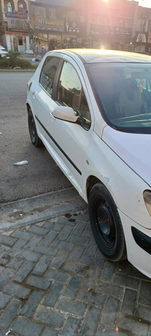 بيجو فرنسي 307 موديل 2005 تحويل ثاني يوم بيهه طخات بسيطه كير مكينه خير من الله تبريد جديد منضومه كامله تدفئه كهربايات كلهه شغاله صدر امامي خلفي جديد تخم تاير جديد باتري جديد السعر ٣٨وبيهه مجال العنوان بغداد ابو دشير***********
