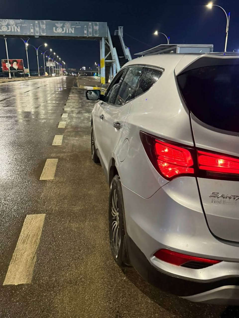 سلام عليكم سيارة سنتافي فئة الرياضي موديل 2018  ميكنة 2400  gdiوارد أمريكي ضربتها جاملغ ايمن   ماشية 79   ميل كشنات جلد بيها نضام الإيكو الاقتصادي و نضام السبورت 
 مثبت سرعه و مانع انزلاق  كفاله الگير والمحرك 
كشنات جلد  تخم تاير جديد سياره  
تجي تفحص بيدك وتدلل 
سعرها 140 وبي مجال واتساب ***********
