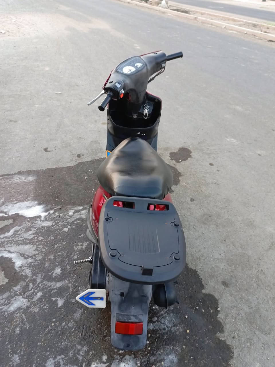 دراجه يوماها بيجي مفتوحه شغاله من طول للطول كهربائيات سلف هندر معدل وشلعه ما ناقصها اي شي كلشي شغاله مكينه ناعمه وما بيه صوت اكسن سعر ٣٥٠وبيه محال ترهم مراوس ***********
