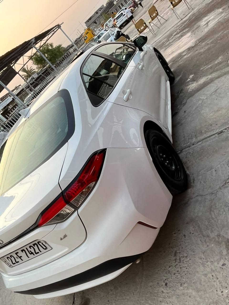 كورلا موديل 20 محرك 1800 رقم اربيل سنويه جديدة بسمي  تحويل وكاله الحادث مال أمريكا بارد فقط بدون ايرباك وبالعراق صار بين باب وجاملغ سبب شخوط فقط وبيه حالوب بسيط كلش ماشيه80الف صور الحادث بالمنشور مكاني سامراء  ***********
