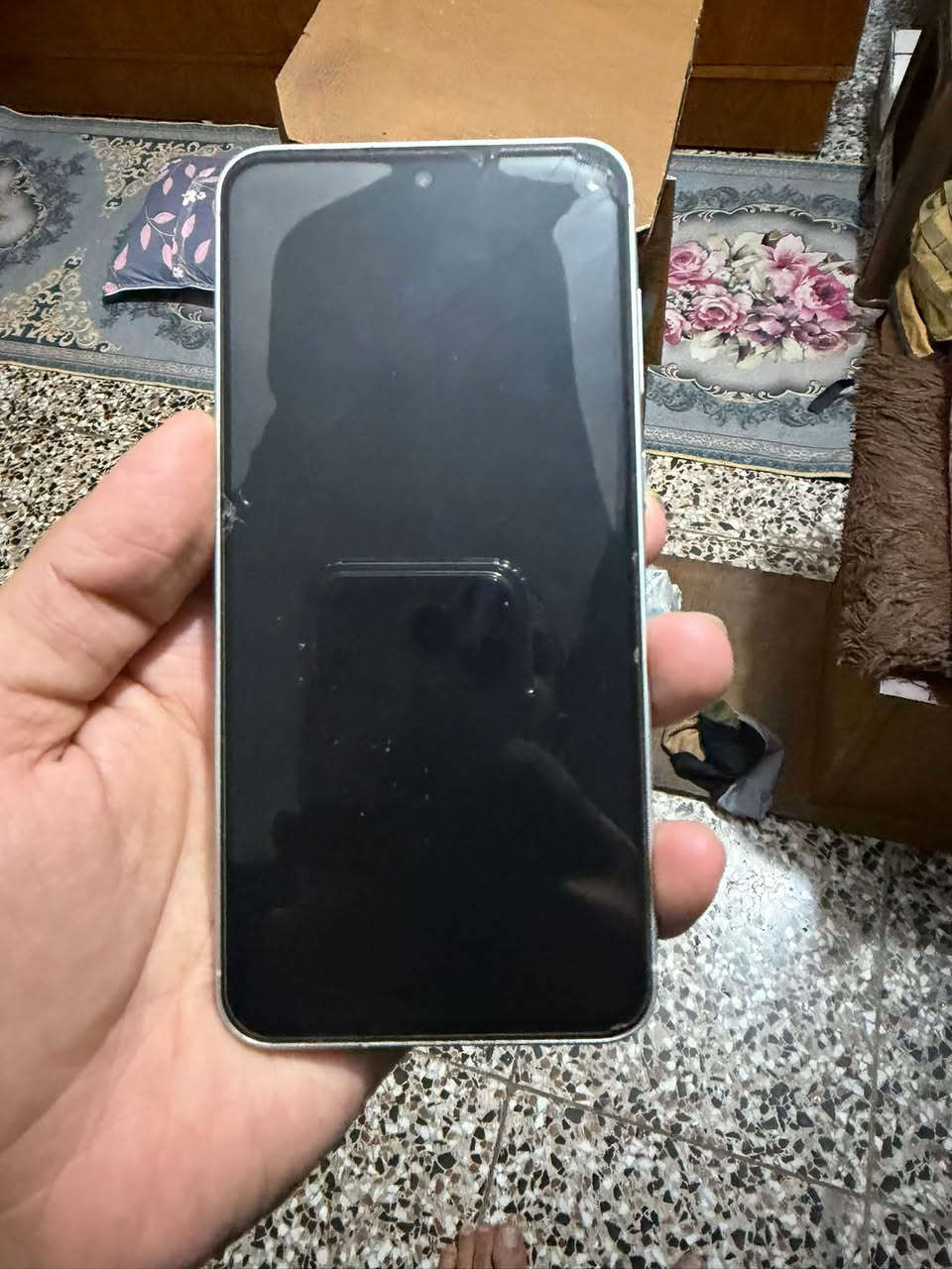 سامسونك a56 فايف جي ذاكره 256 عشوائيه 12 جهاز جديد غراضه كامله السعر 400 مكان بغداد الحسينية للتواصل ***********
