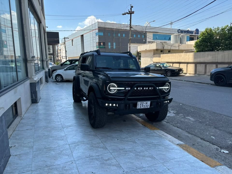 فورد بورونكو 2023 للبيع
6 سلندر فئة بلاك دايموند 
4 دكم 
ماشية 20.000 ميل 
حادثها بدون صبغ اندر كارج رقم الشاصي موجود بلصور 
سعرها 33.000$ بيها مجال بسيط 
السيارة رقم اربيل موجودة ب بغداد تضليل سنويه 80‎%‎ 
للاستسفار ***********
