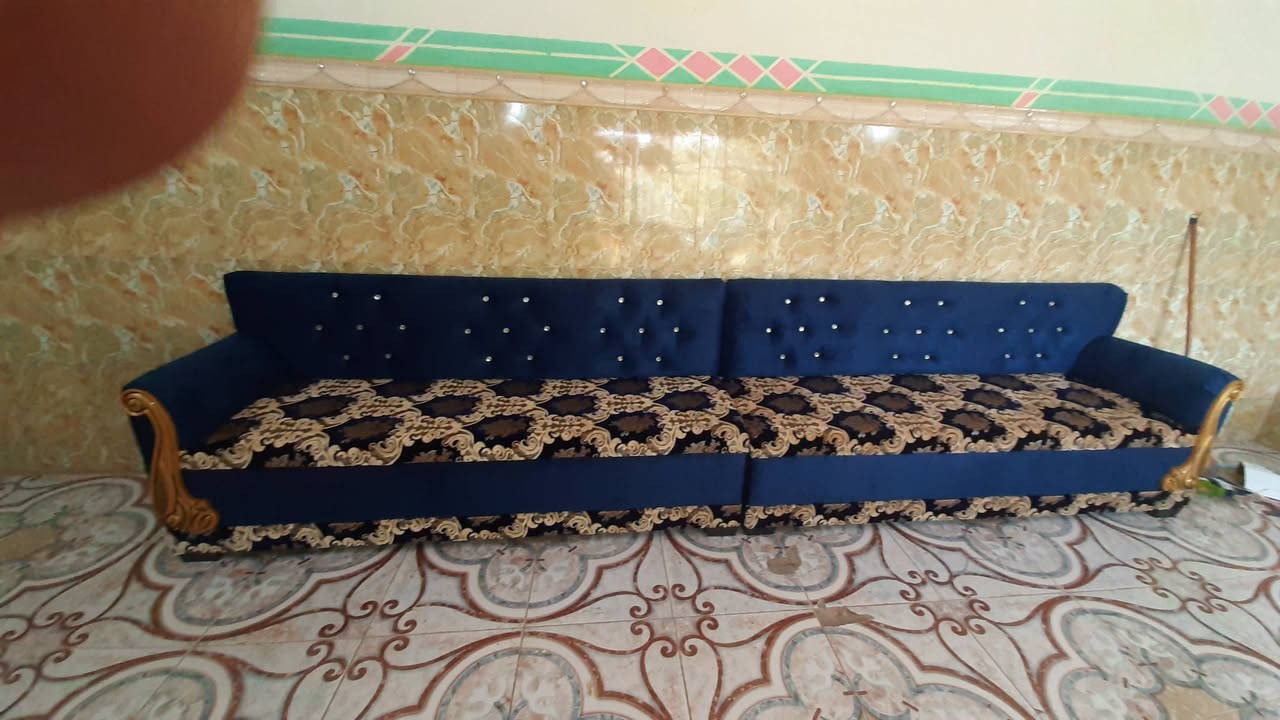 معمل نجارة بركة الرحمن بأدارة ابو ضحى النجار عنوان المعمل شارع الحولي التحرير مجاور جامع عمر ابن عبدالعزيز رقم الهاتف ***********
اخوان هاي قنفات عاديه ادوشمه نفس التخم
