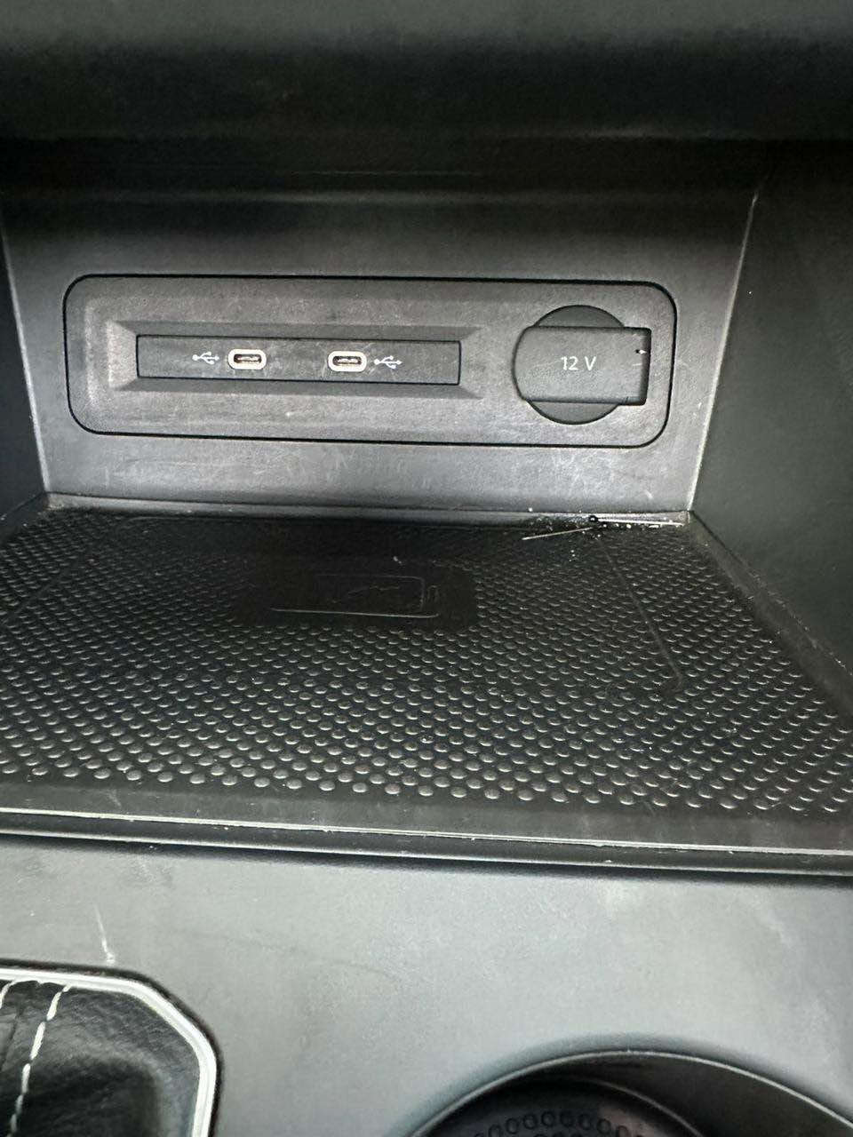volkswagen Atlas Cross Sport 2021 V6

‎ئەتلەس کڕۆس سپۆرت se ٢٠٢١

‎ رەنگ چیمەنتۆیی
 V6 مكينه
‎١٤ هەزار میل رۆیشتیە
‎سەقف پانۆراما
‎بسمە 
‎تشغيل عن بعد
‎نظامي start stop
‎شاشە گەورە کار بلی و اندروید اوتو
‎کوشن جلد 
‎كوشين كارەبایی 
‎کشن گەرمی
‎بریک بسمە دوگمەی پارکینگ
‎کامیرا حساسی پشت و پێش
‎رادار پێش و پشت و تەنیشتەکان
‎شەحنی موبایل وایرلێس wireless car charger
‎دەرگایی پشتەوە کارەبایی
‎زور مواصفاتي تري تيدايه

‎

‎بن قەپاغی بەنزین ليدانةكى بچوكى هەیە سبوخە
‎هەموو بە شەرت 
‎ارباگ نەتەقیوە

‎فولكسواكن اطلس كروس سپورت ٢٠٢١ v6

‎لون اسمتي او سموك
V6 محرك
‎ماشيه ١٤ الف ميل
‎سقف بانوراما
‎بسمه تشغيل عن بعد 
‎نظام start stop
‎شاشه كبيره  كار بلى و اندرود اوتو
‎كشنات جلد 
‎کشن كهربايي
‎كشن تدفئه 
‎بريك بسمه
‎زر باركينگ مساعد گراج
‎كاميرا حساسات امامي و خلفي 
‎رادار امامي و خلفي 
Tتحديد مسار
‎نقطة عماء 
‎شحن وايرليس موبايل
‎باب خلفي كهربائي 
‎بيها بعد هوايه مواصفات

Hارباكات سليمه 
بدون حادث بيها طخه جوه قباق بنزين مصبوغه 
مكفوله من كلشي 
رقم جديد
‎

‎ رقم موبايل:  *********** أربيل, العراق
