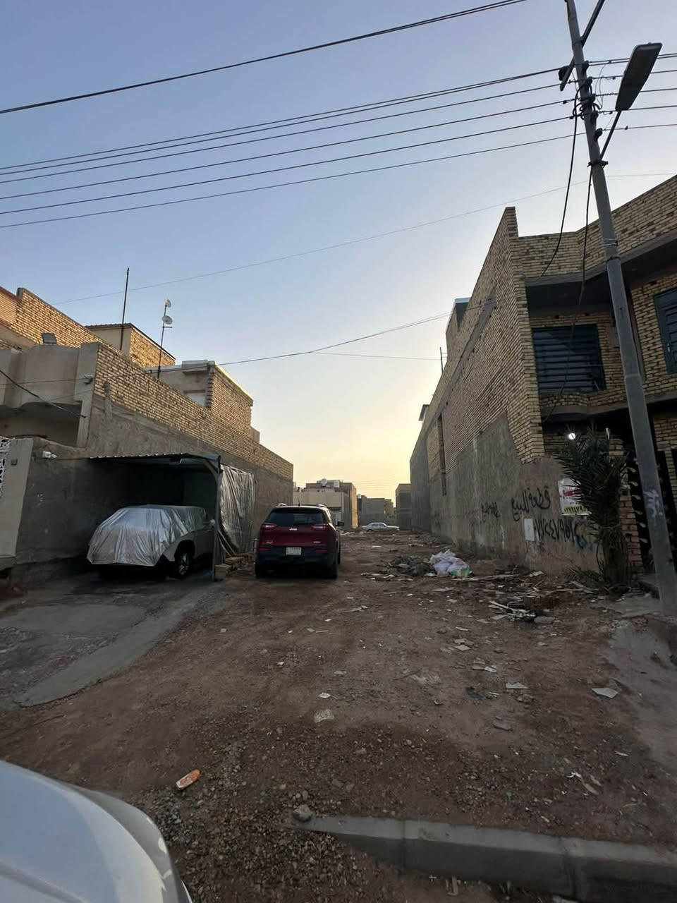 السلام عليكم قطه ارض طابو للبيع المساحه 200 متر في حي الجامعي المربع  الاول النزله الاولى للاسفتسار راسل الرقم *********** او مراسله الصفحه
