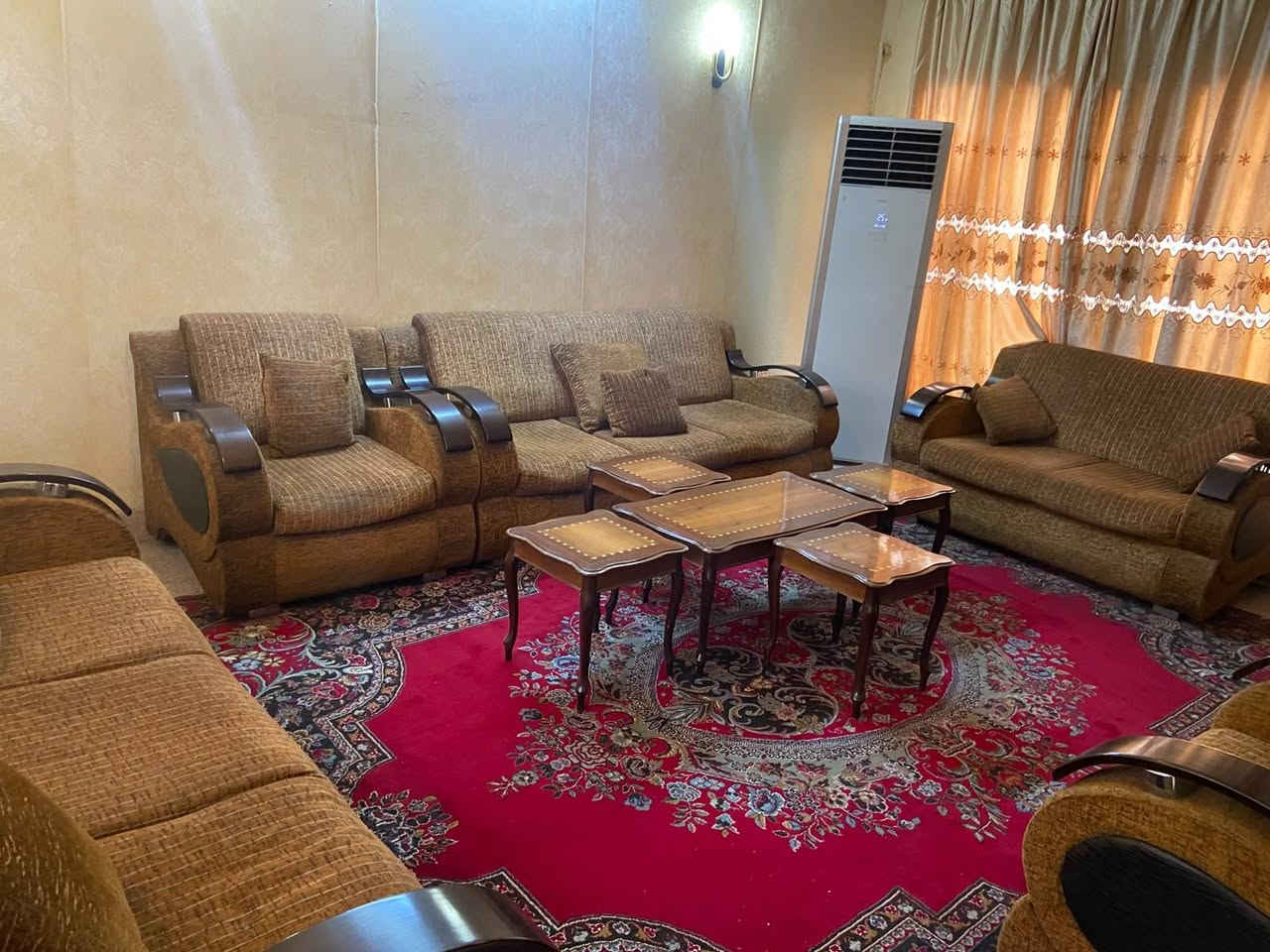 تخم قنفات مستعمل للبيع بحالة جيدة السعر ٢٥٠ الف للحجز والاستفسار الاتصال على الرقم ***********
