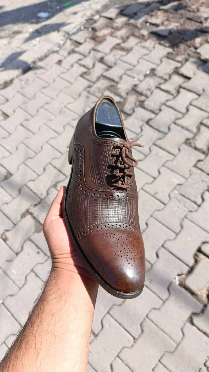 السلام وعليكم قطعه جلد طبيعي قياس 44 عنوان بغداد البياع ‏‪***********‬‏
