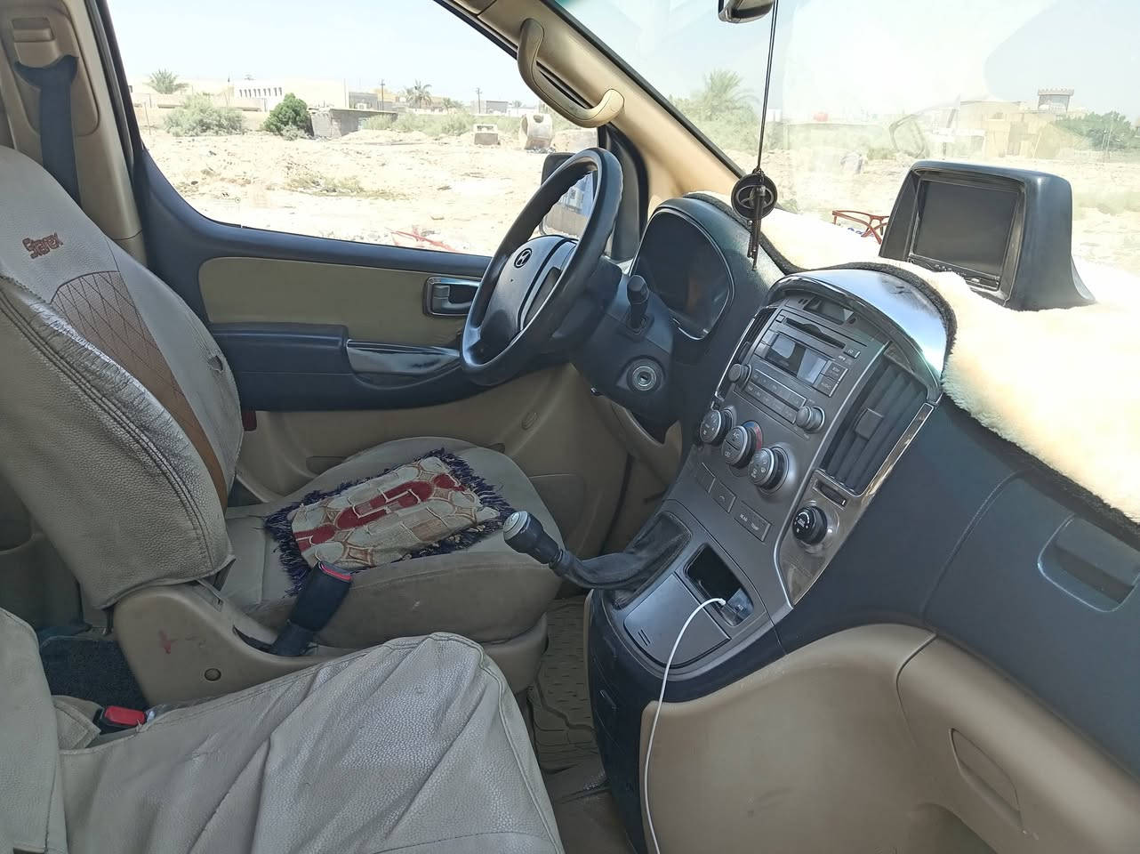 سلام عليكم
ستاركس مفتوح ٢٠٠٩ تخم تاير باتري جديد كير مكينة نضيفات تبريد شغال فول مصفره هيئة وضربه وغرامات رقم دولي سنويه جديده ماناقصه شي سيارة  ١٣٥ بيه صبغ بل جاملغ الخلفي موضحينه بل صوره
شراي يتواصل على رقم *********** مداور ثاني يوم
