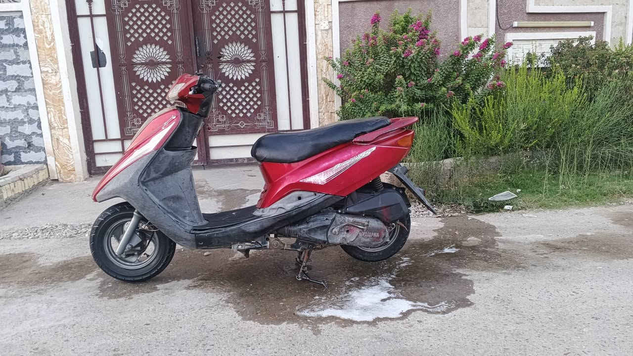 سلام عليكم بريز لايت ناصي للبيع
دراجه كامله نقوصات بسيطه بيها دراجه تشتغل سلف وهندر نكره كهربائيات كامله كفرات مختومه ويه المكينه اوراقها كامله دبلات حلوه طستها ناعمه دشبولها شغال مكينه ناعمه لاتبخير ولانضوح ولاتنقيص الدراجه تاخذها راسك بارد
نقصها واير مال كيج سرعه وكلوب الامامي وكلوب الخلفي  وبنزات مال بريك امامي وهاهيه يعني نقوصاتها متكلف 10 الاف 
مكاني بغداد للاستفسار اكثر متوفر واتساب وخط اتصل وبيك خير وتدلل ***********
