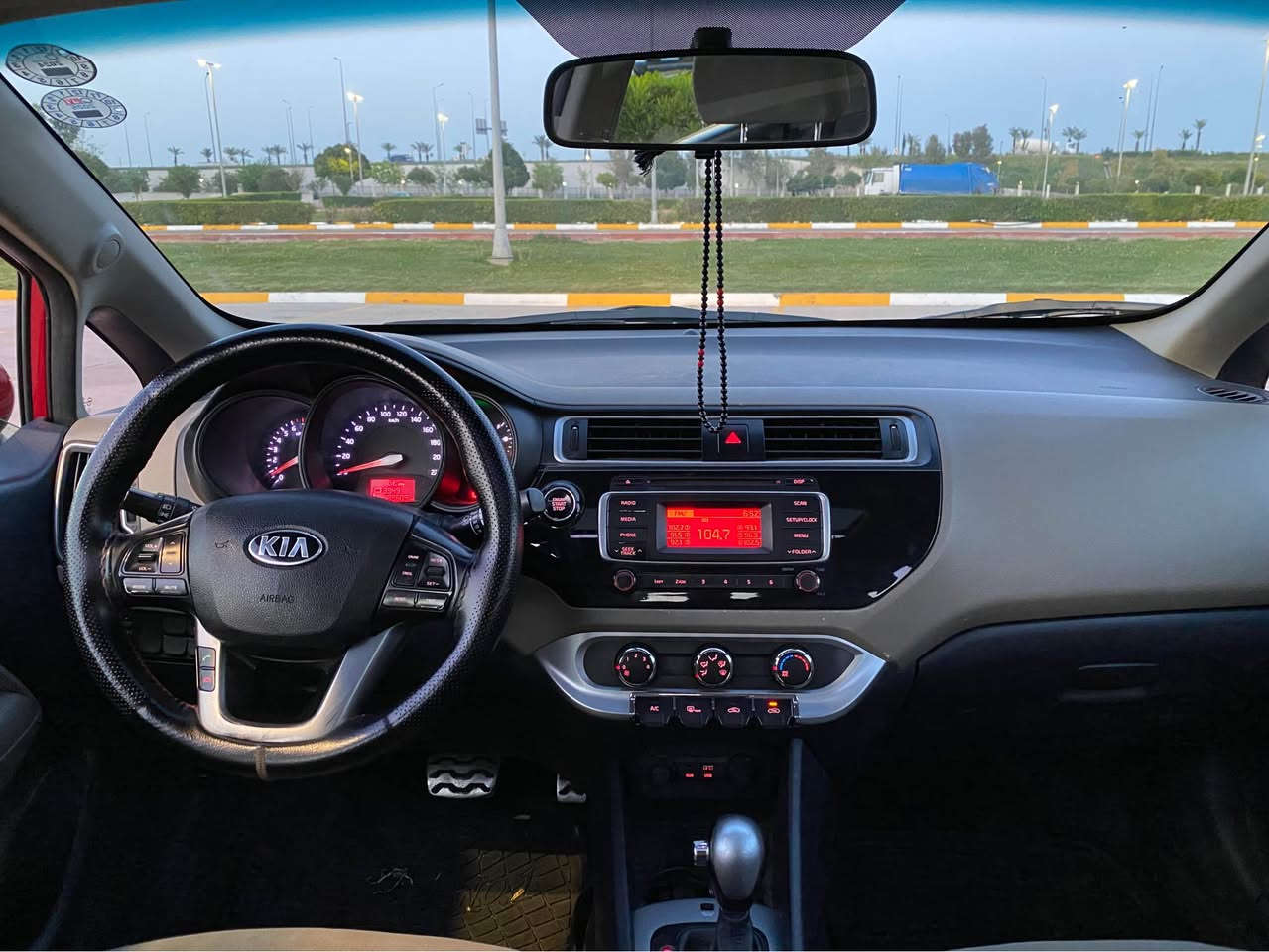 Kia rio 2016 
فول مواسفاتی خلیجی 
سلاید-بەسمە-حاسەیە-٥ویل-نەینۆک شەفت-مەکینە دوش گەورە مەڕغوب-سوکان ڤۆڵیۆم-تحدید سورحە
٤ تایەی نوێی لەسەرە 
سەنەوی نوێیە بەناوی خۆمە 
٣ پارچەی بۆیاخە جەمپەکی پێشی هەیە 
*********** أربيل, العراق
