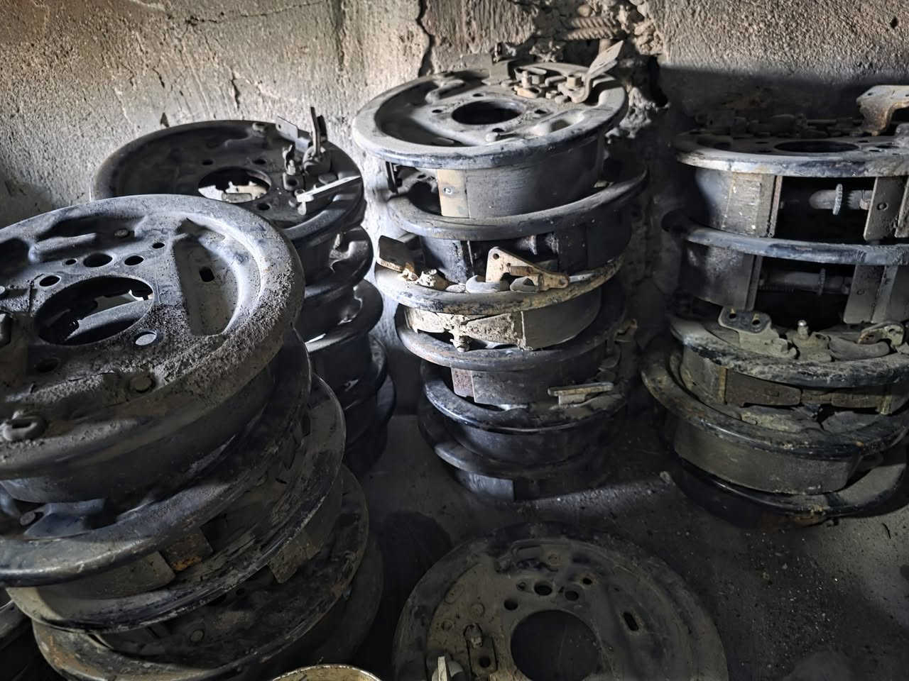 طبلة ويل خلفي بنكو3
 مسكر/4000/2700
محل ثامر الدبي 
لبيع الادوات الاحتياطية الكورية 
بنكو3/فونتيرا/ام عيون/بنكوقديم 
بغداد كسره وعطش 
***********
***********
خدمة توصيل بغداد وجميع المحافظات
