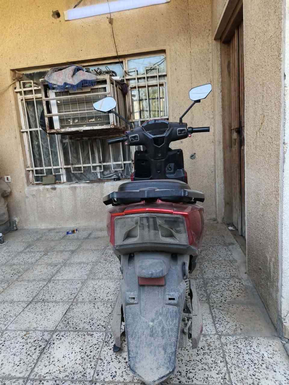 دراجة شحن للبيع موديل 2025
الدراجة شغال كلشي بيها 
تايرات جديدة
دسكات بريك امامي خلفي جديدات
الدراجة صارلها سنة ونص عندي 
الدراجة تمشي ومابيها شي فقط يحتاجلها بطاريات لان بطارياتها القديمة صارت مستهلكة 
السعر 350 غير شامل سعر البطاريات 
مكاني
 جسر ديالى القديم
للأستفسار 
رقمي
*********** 
واتساب هم موجود
