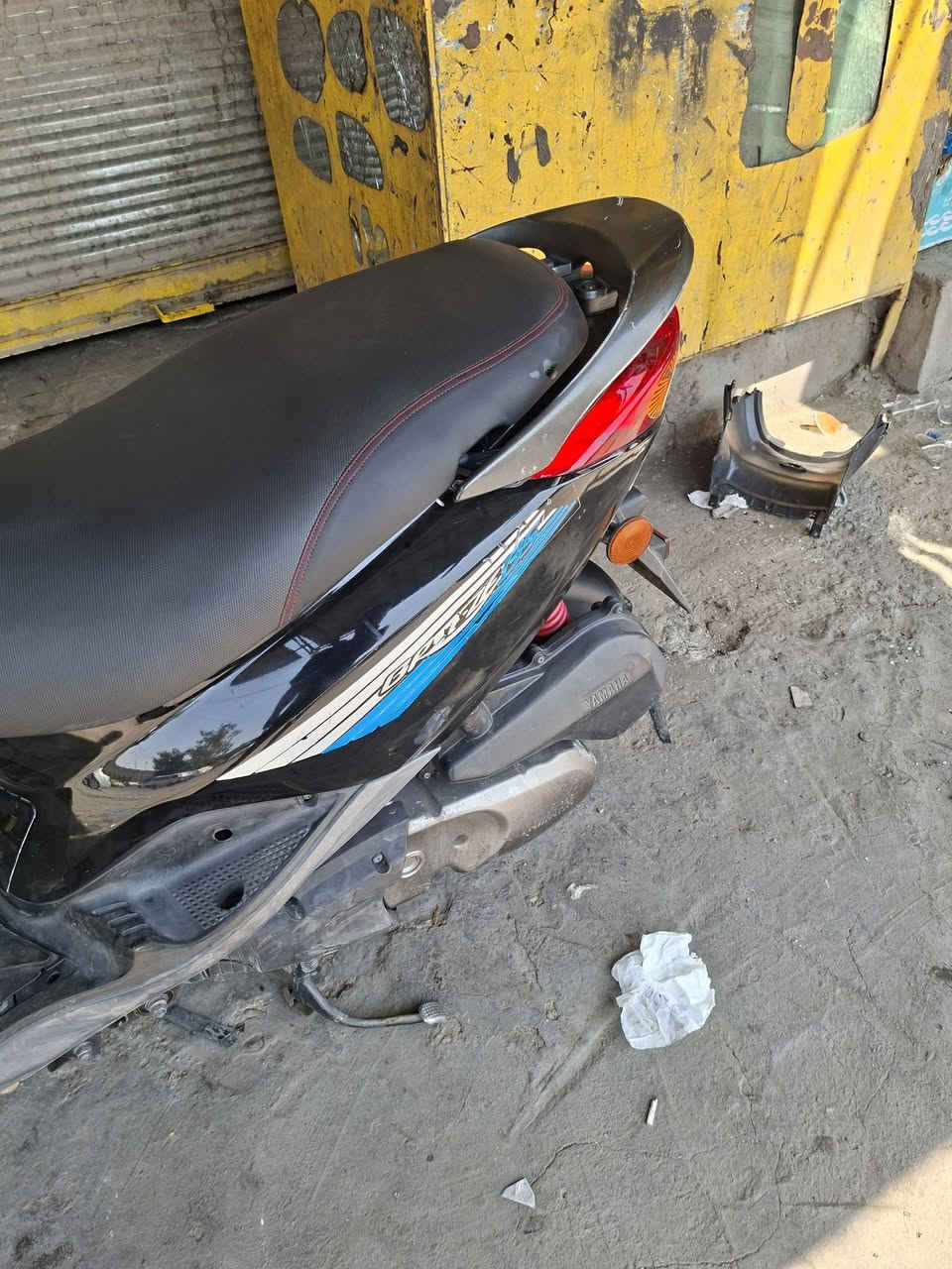 لبيع دراجة بغبغاء نضافتة محركة كشر ماشيه 13 الف دراجه كلش حلوة مكان بغداد سعر مليون ٢٠٠ رقم ***********

