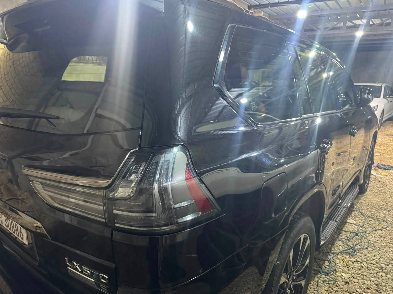 لكزس LX570-2021
كورلا بلاك ادشن فول مواصفات داخل احمر أبواب شفط كفاله عامه رقم بغداد دولي مشروع وطني تحويل وين ما يعجبك 
سعرها ٨٢ الف وبيها مجال
***********
***********
***********
