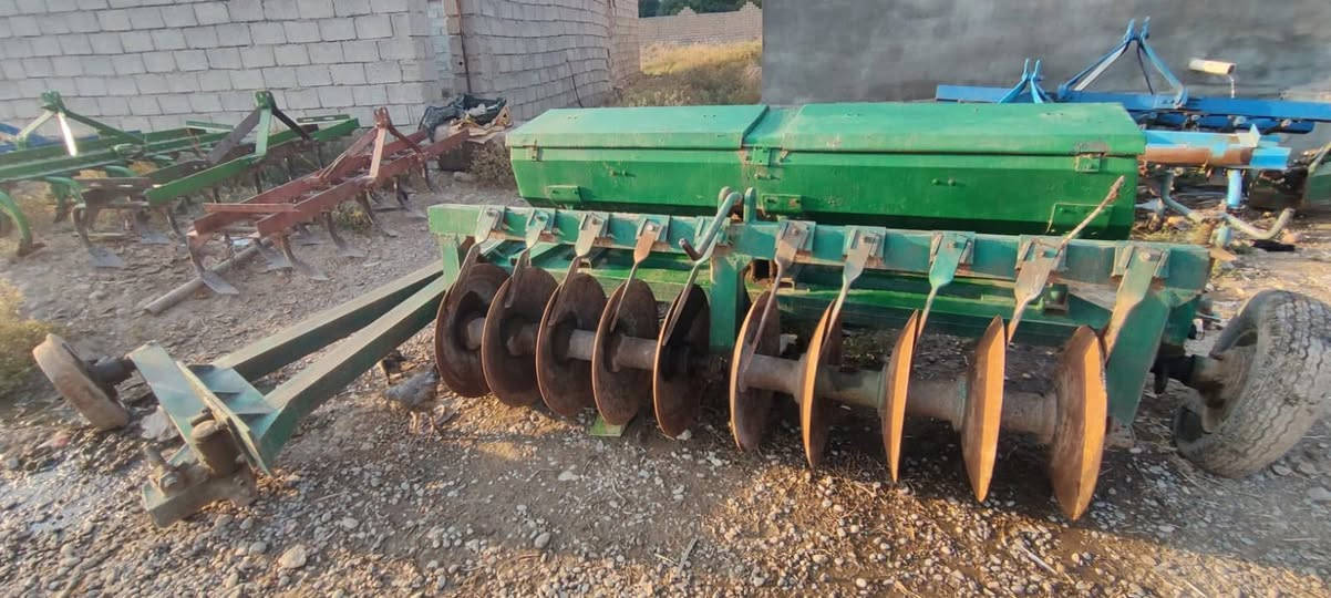للبیع دسک و بزارە10 فصال حجی موئید دابل شاصی  صاج فرنسی ابو جرس دسک جدید مکان قضا بردرش رقم ***********   ***********
