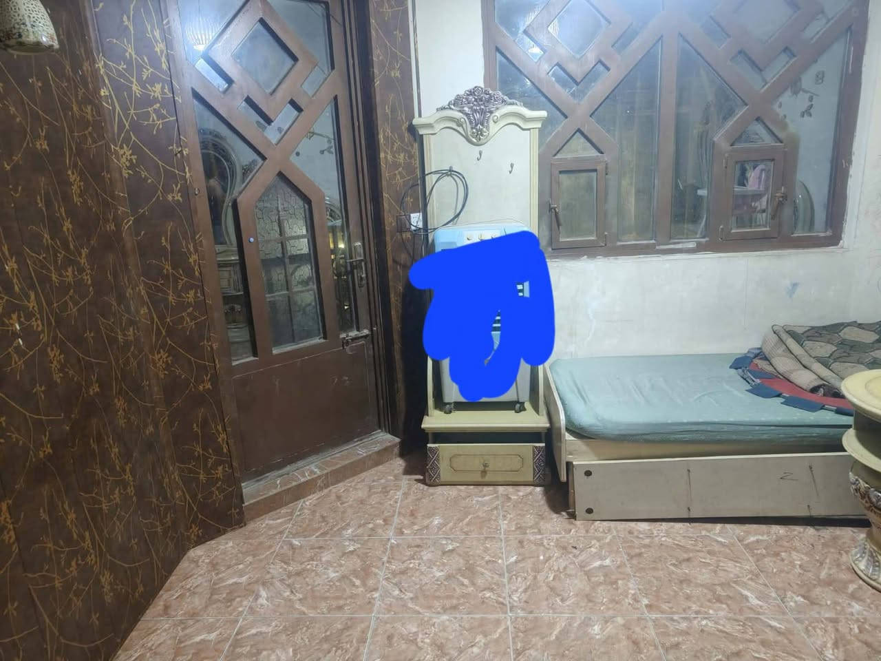 السلام عليكم عندي غرفه نوم مكاني بغداد العطفيه سعره ١٠٠ لاتصال هذا الرقم ***********
