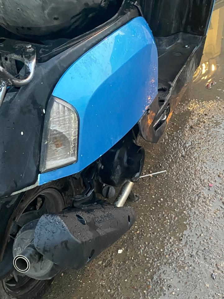 دارجة بوليس البيع دراجة نضيفة كلش مكينة ممفتوحة سعر ٦٥٠ وبيهة مجال حك الجية مكاني الشاجية قريب علة الكاضمية إذا مو شراي التعبني رحمة الولديك  ***********
