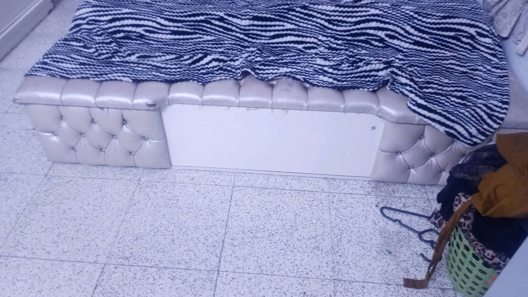 غرفه تركيه • نضيفه • مدينه صدر