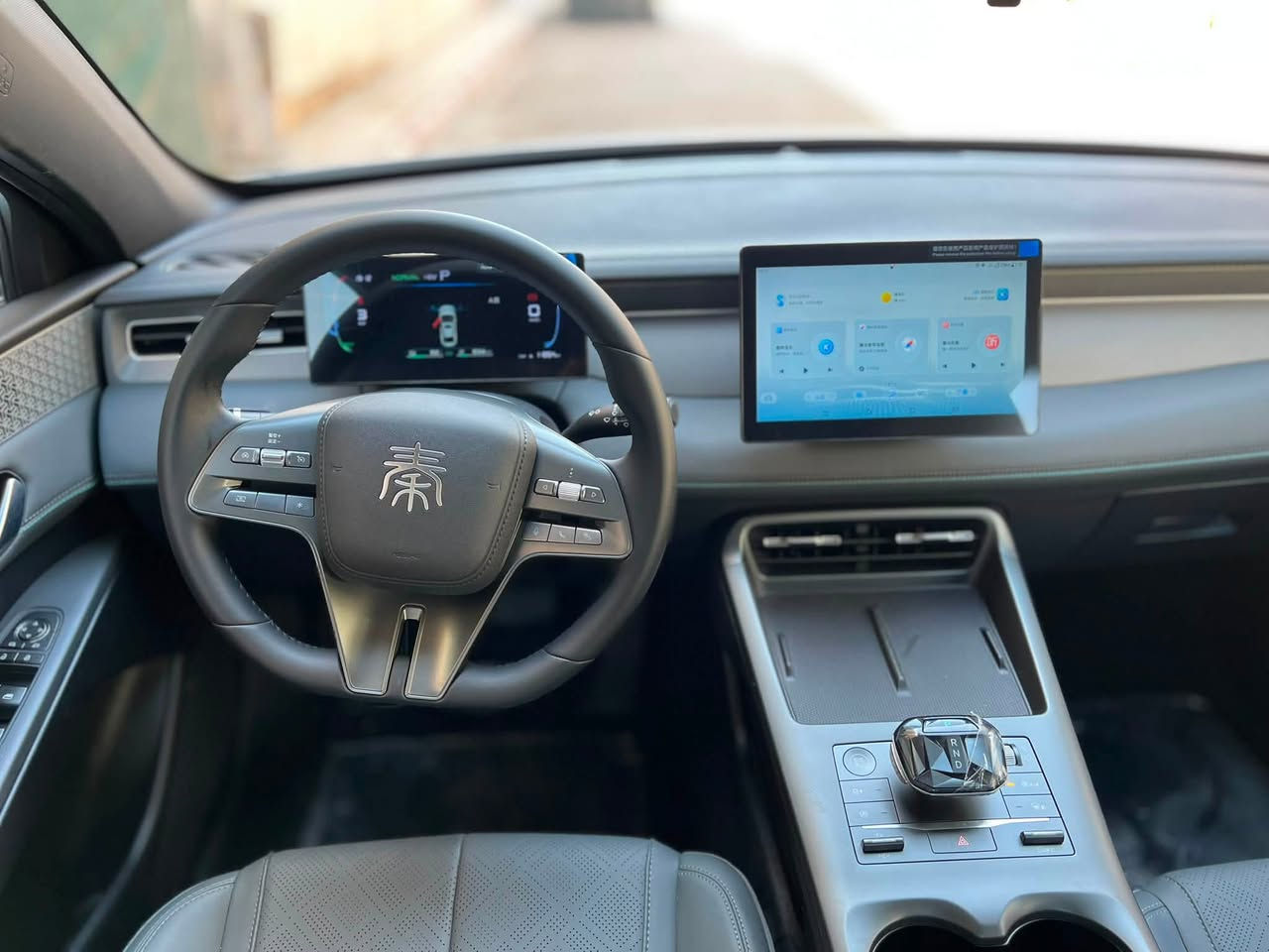 السلام عليكم شباب

للبيع BYD كن بلاص 

رقم بغداد

سنة الصنع : 2025

عداد المسافة الكلي :- زيرو ماشيه الف 

مكفوله كفاله عامه على وضع الشركة  

داخل زيتوني كامل  كل ملحقاتها

وبقية المواصفات الاساسية المعروفة

السعر :  19,600 

للاستفسار ***********
